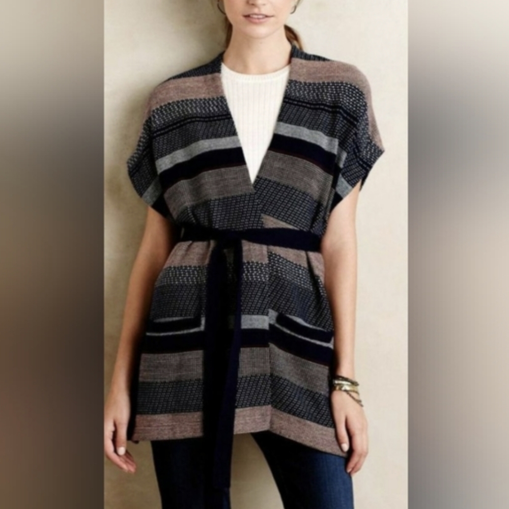 XS/S Moth Anthropologie Wool Tie front sleeveless sweater vest shrug